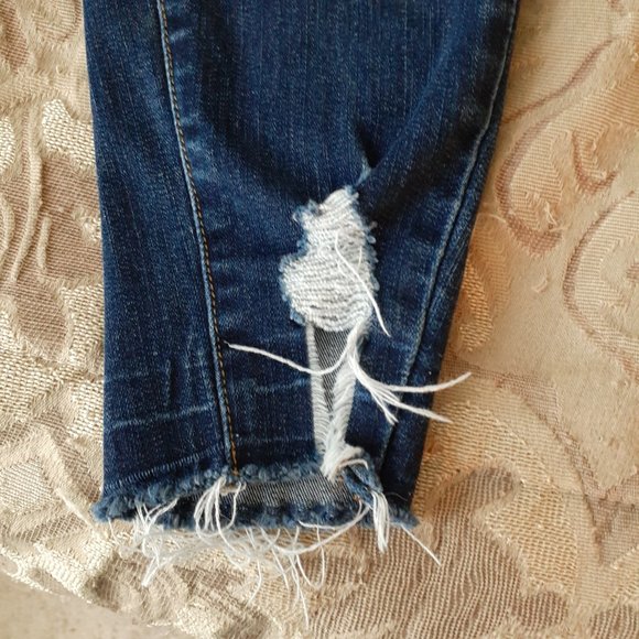 Kancan Dark Wash Distressed and Fringed Ankle Jeans - Size 5/26L - Picture 9 of 12